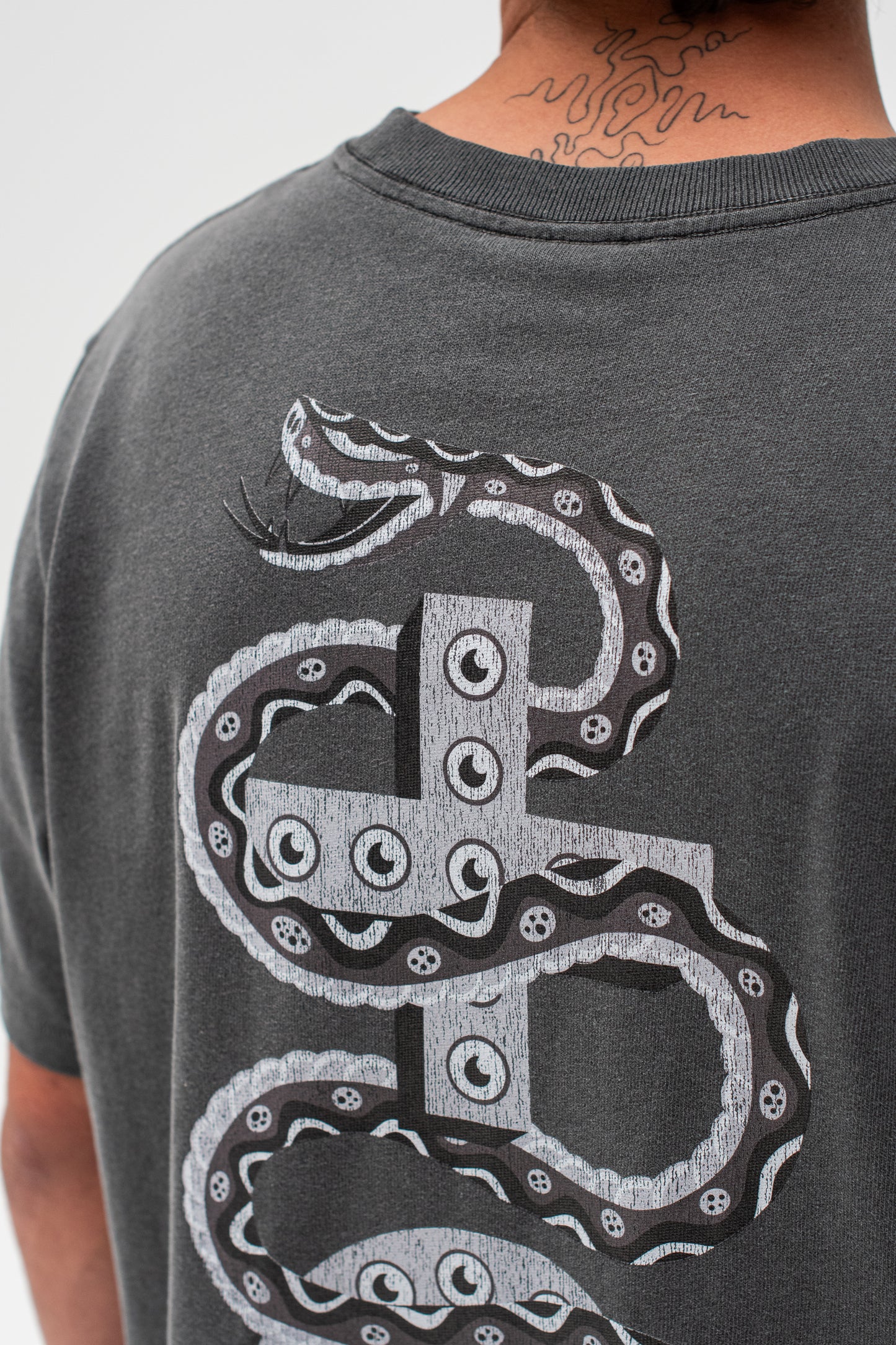 ABU Snake Black Fade out